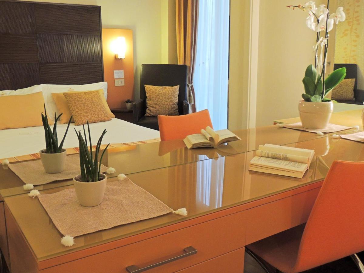 Hotel Hamiltown Cattolica Eksteriør billede