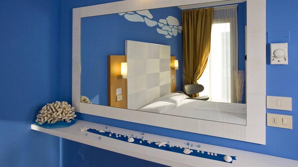 Hotel Hamiltown Cattolica Eksteriør billede