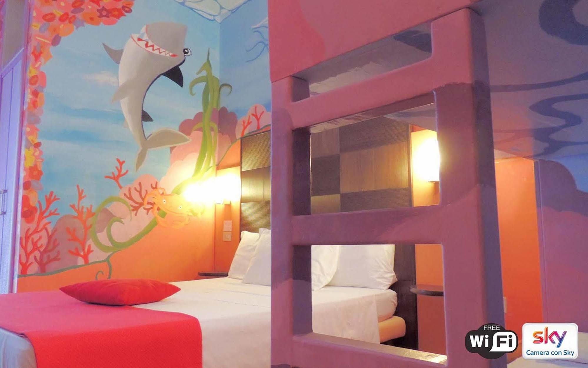Hotel Hamiltown Cattolica Eksteriør billede
